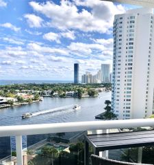 20515 E Country Club Dr 1448, Aventura, FL 33180