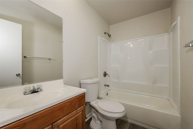 2941 Rolling Hills Drive, Carrollton, TX 75007