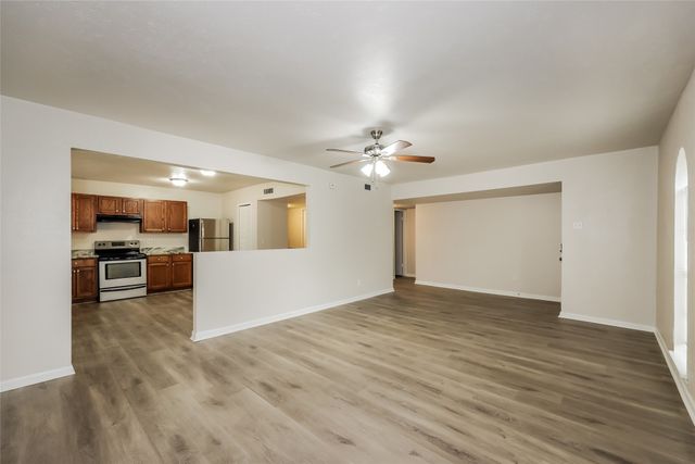 2941 Rolling Hills Drive, Carrollton, TX 75007