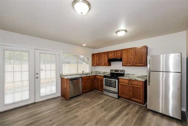 2941 Rolling Hills Drive, Carrollton, TX 75007