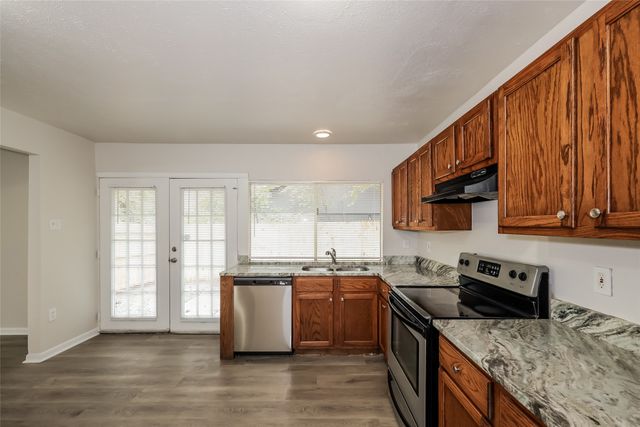 2941 Rolling Hills Drive, Carrollton, TX 75007