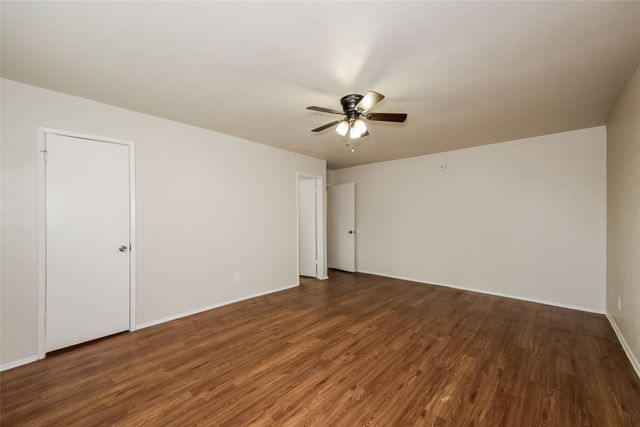 2941 Rolling Hills Drive, Carrollton, TX 75007