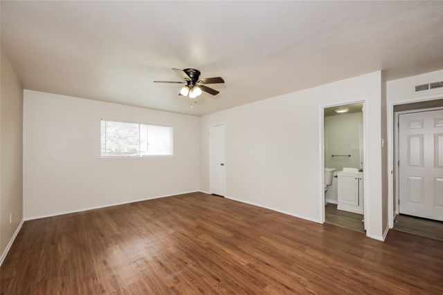 2941 Rolling Hills Drive, Carrollton, TX 75007