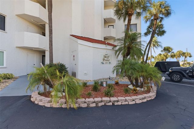 298 SKIFF POINT 103, Clearwater, FL 33767
