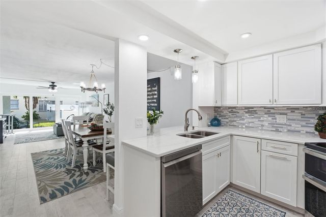 298 SKIFF POINT 103, Clearwater, FL 33767
