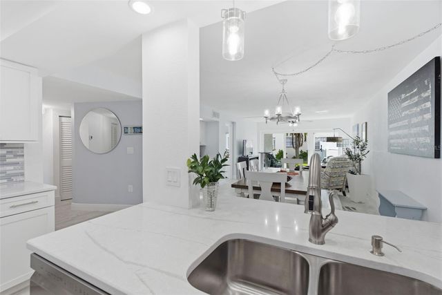 298 SKIFF POINT 103, Clearwater, FL 33767