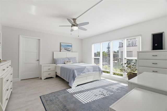 298 SKIFF POINT 103, Clearwater, FL 33767