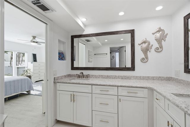 298 SKIFF POINT 103, Clearwater, FL 33767