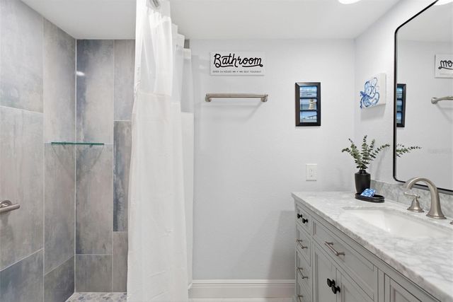 298 SKIFF POINT 103, Clearwater, FL 33767