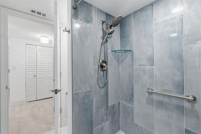 298 SKIFF POINT 103, Clearwater, FL 33767