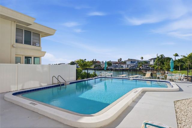 298 SKIFF POINT 103, Clearwater, FL 33767