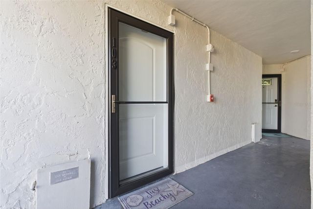 298 SKIFF POINT 103, Clearwater, FL 33767