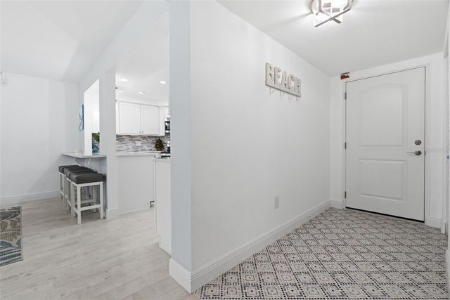 298 SKIFF POINT 103, Clearwater, FL 33767