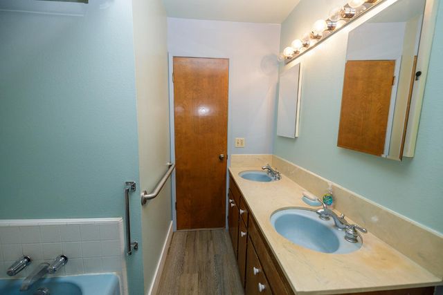1530 E Linwood, Turlock, CA 95380