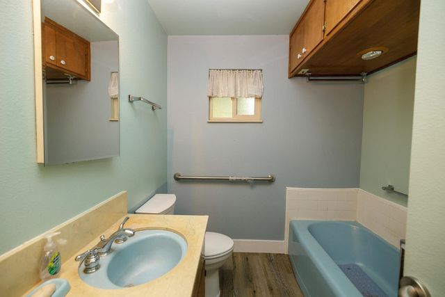 1530 E Linwood, Turlock, CA 95380