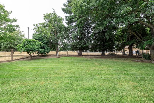 1530 E Linwood, Turlock, CA 95380