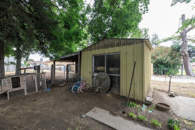 1530 E Linwood, Turlock, CA 95380