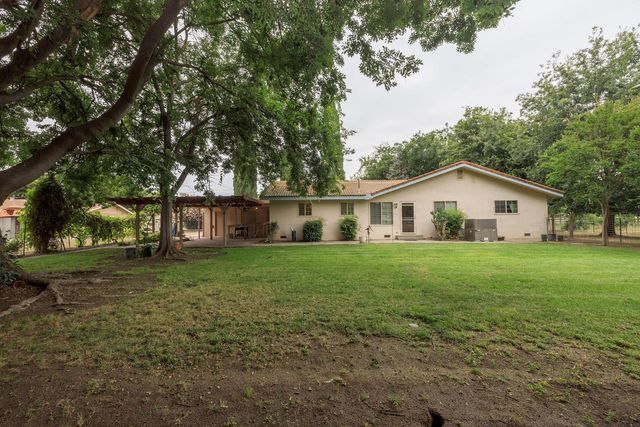 1530 E Linwood, Turlock, CA 95380