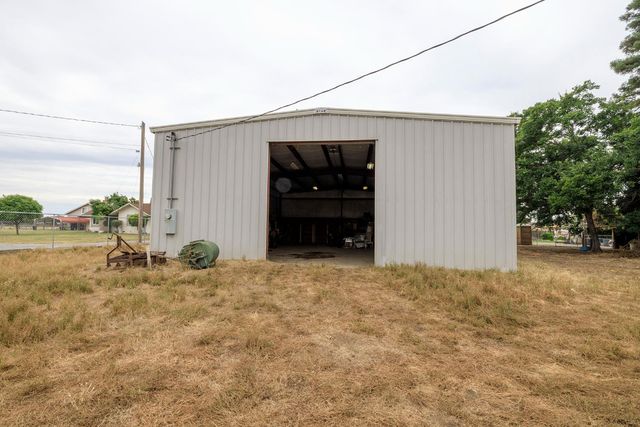 1530 E Linwood, Turlock, CA 95380