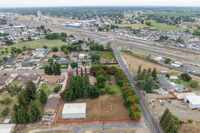 1530 E Linwood, Turlock, CA 95380