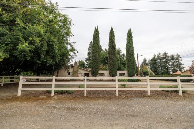 1530 E Linwood, Turlock, CA 95380