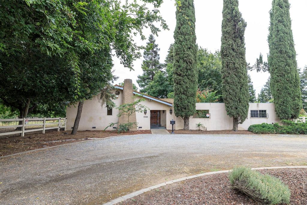 1530 E Linwood, Turlock, CA 95380