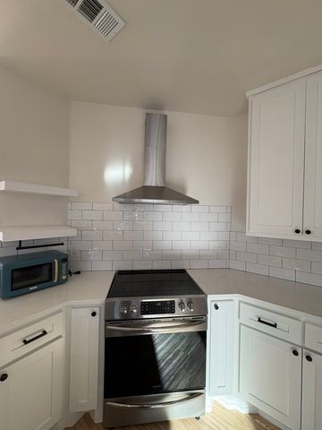 2801 Country Villa Circle, Carrollton, TX 75006