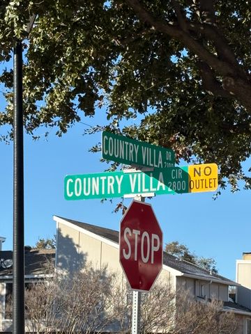 2801 Country Villa Circle, Carrollton, TX 75006