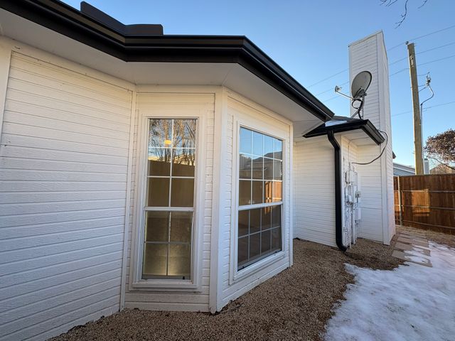 2801 Country Villa Circle, Carrollton, TX 75006