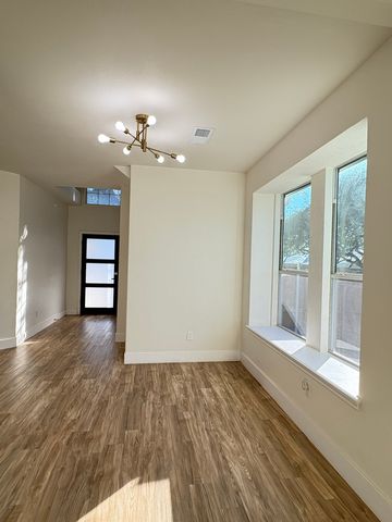 2801 Country Villa Circle, Carrollton, TX 75006