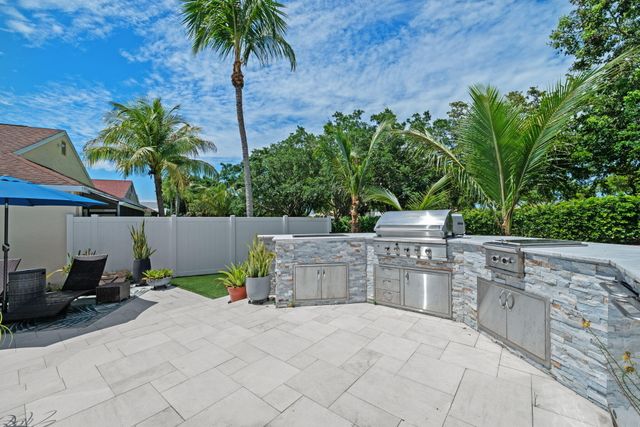 22612 Middletown Drive, Boca Raton, FL 33428