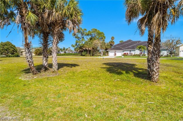 4017 Skyway DR, Naples, FL 34112