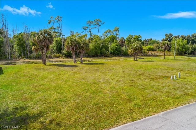 4017 Skyway DR, Naples, FL 34112