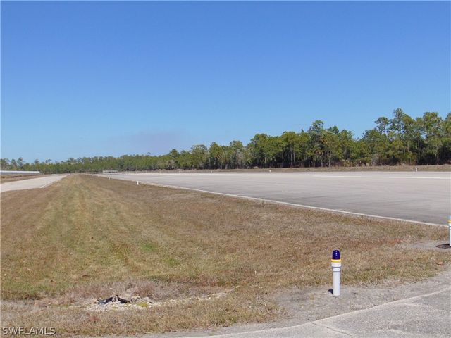 4017 Skyway DR, Naples, FL 34112