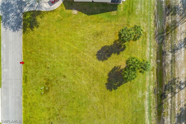 4017 Skyway DR, Naples, FL 34112