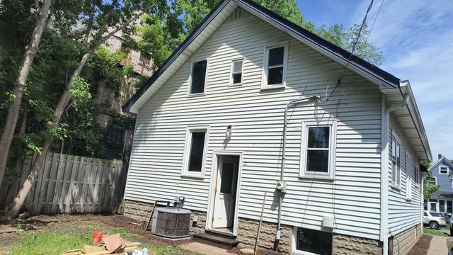 1050 Wilson Avenue, Saint Paul, MN 55106