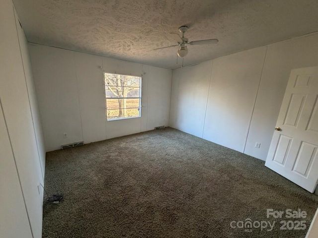 2687 1st Avenue NW, Catawba, NC 28609