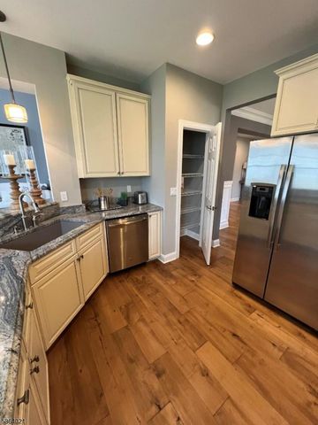 6 Leidl Cir, Hillsborough Twp., NJ 08844