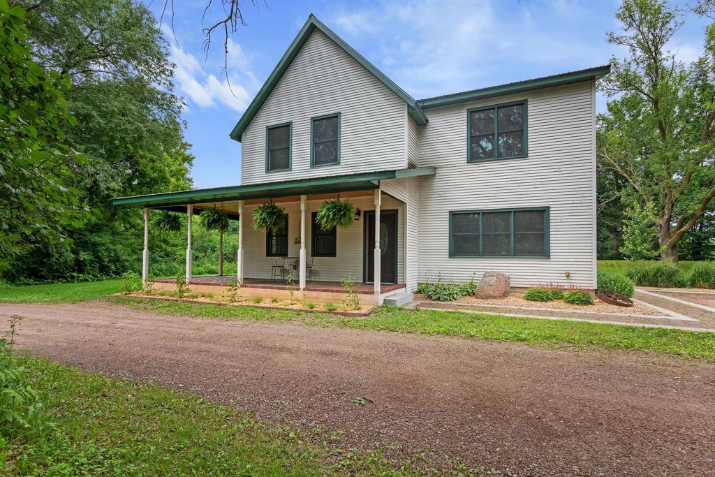 33245 Teal Avenue, Shafer Twp, MN 55074