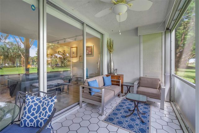 400 Oaks Lane 115, Pompano Beach, FL 33069