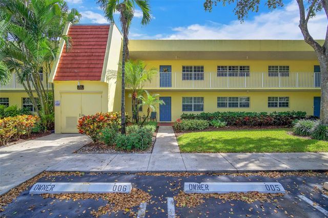400 Oaks Lane 115, Pompano Beach, FL 33069