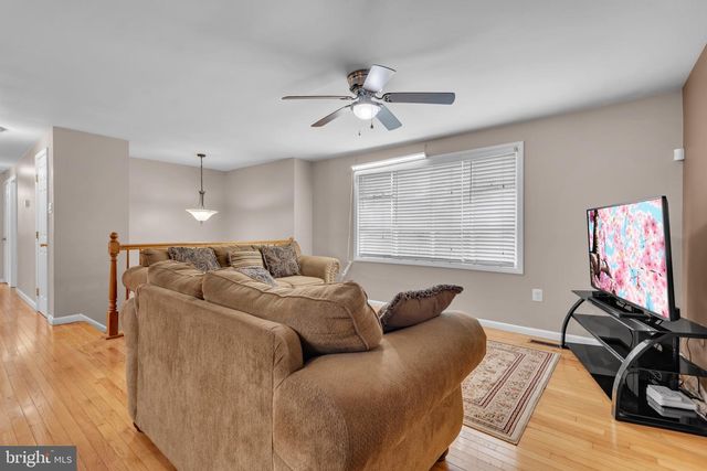9301 N LAUREL RD, Laurel, MD 20723