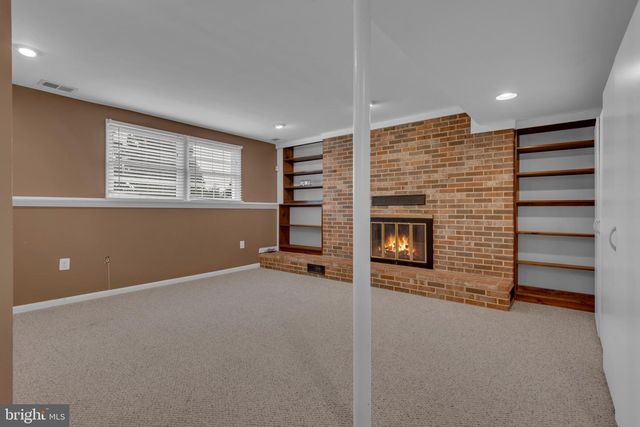 9301 N LAUREL RD, Laurel, MD 20723