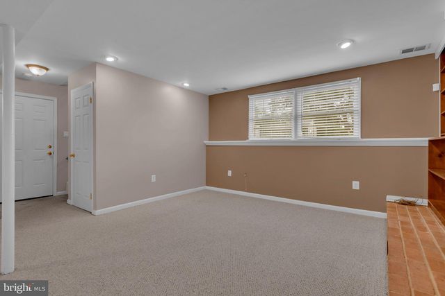 9301 N LAUREL RD, Laurel, MD 20723