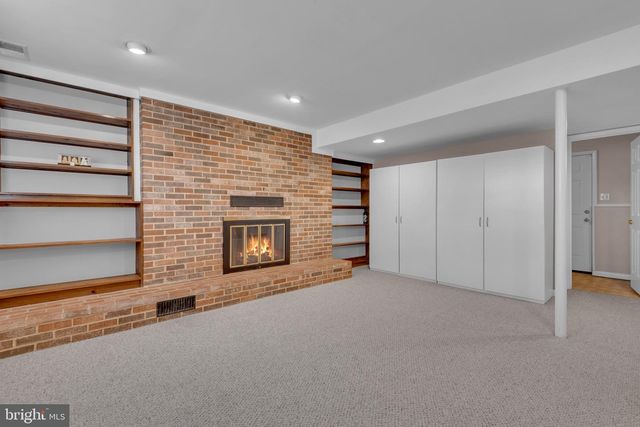 9301 N LAUREL RD, Laurel, MD 20723