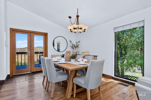 1750 E Shaw Mountain Rd, Boise, ID 83712