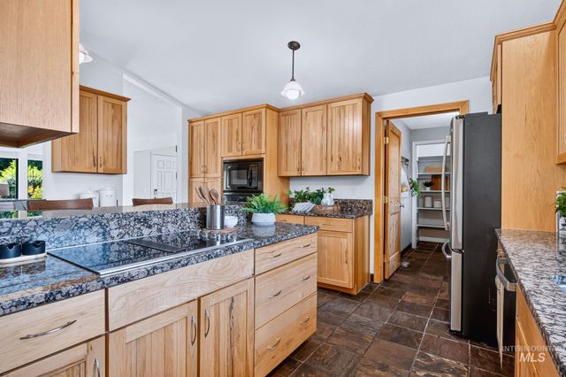 1750 E Shaw Mountain Rd, Boise, ID 83712