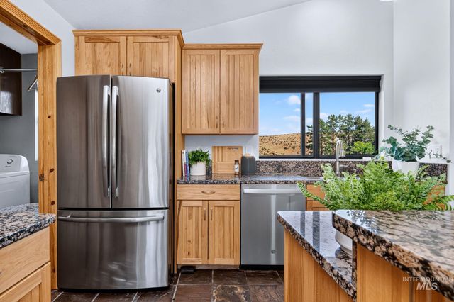 1750 E Shaw Mountain Rd, Boise, ID 83712