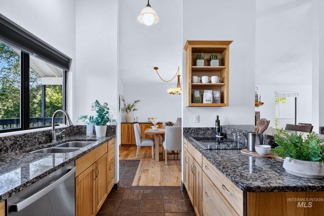 1750 E Shaw Mountain Rd, Boise, ID 83712