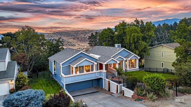 1750 E Shaw Mountain Rd, Boise, ID 83712